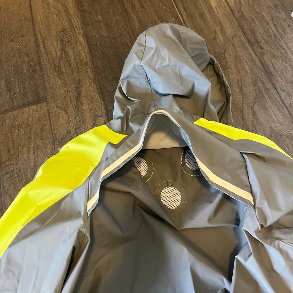 Coleman Gray and Yellow Men's Jacket and pants - Picture 5 of 8